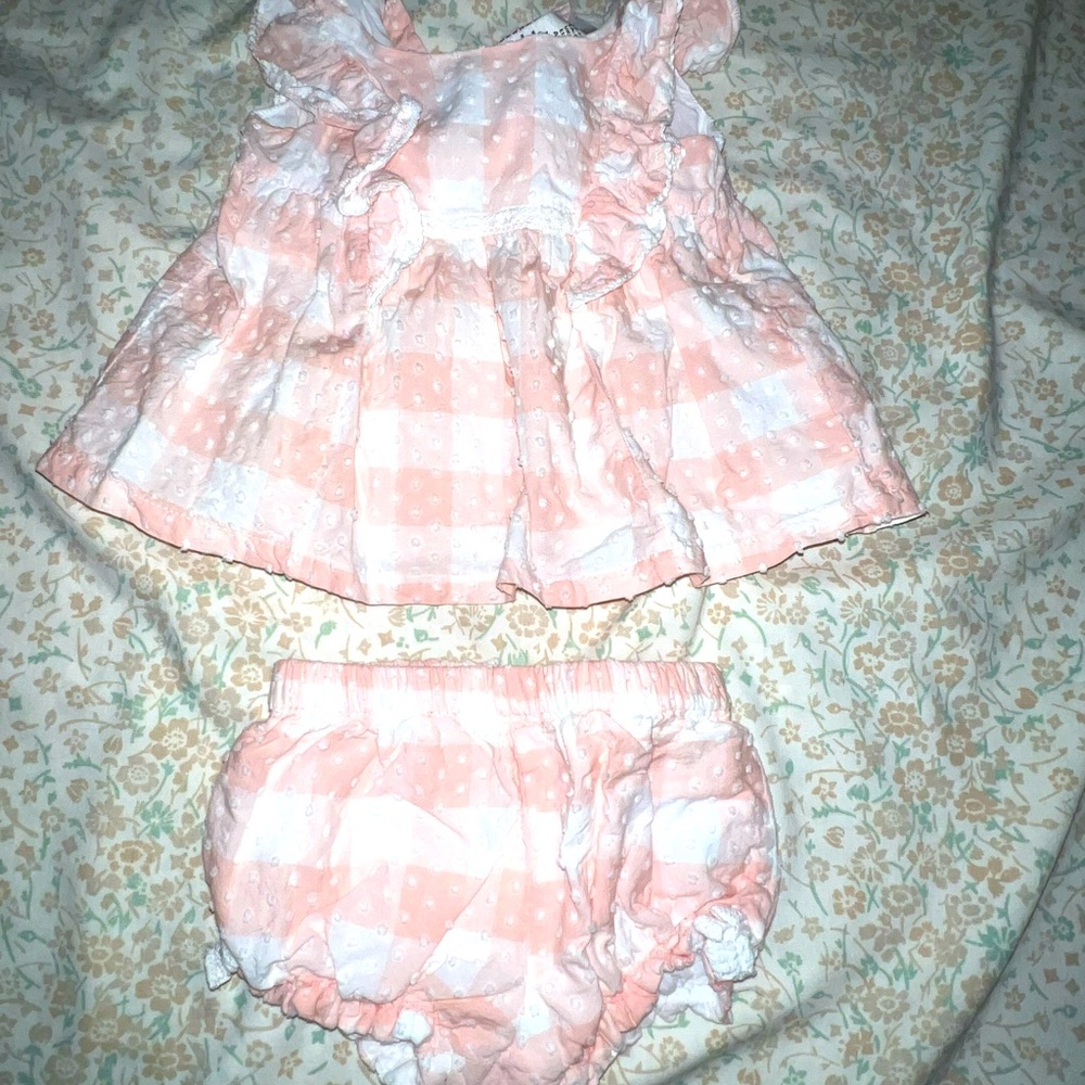 6-9 months Super cute summer outfit $10